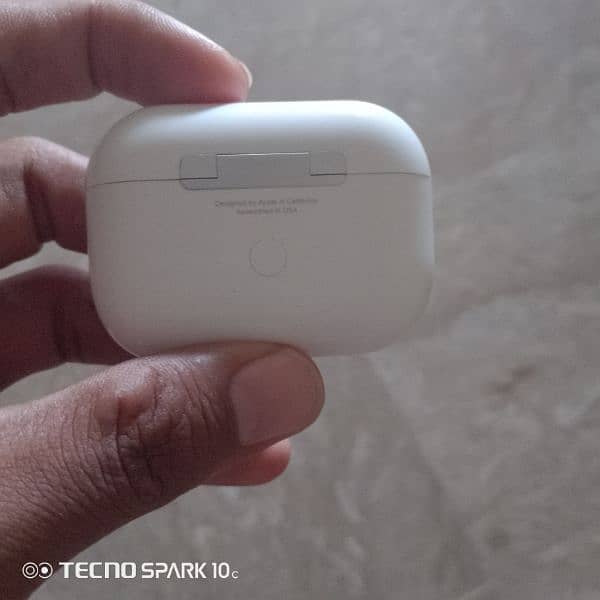 Air pods pro#2 magSafe charging case 1