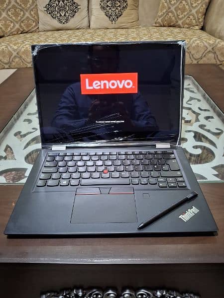 Lenovo ThinkPad Yoga x390 with original Stylus  Core i5  Gen: 8th RAM 1