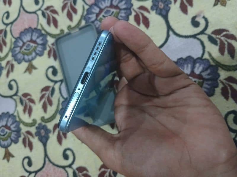 Vivo V23e 10 by time condition dabba charger majud hai for sale 2