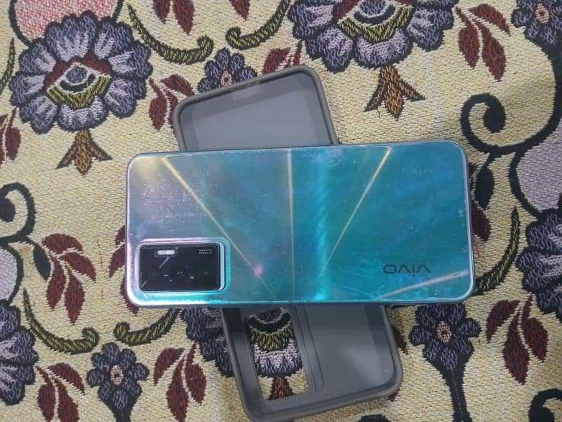 Vivo V23e 10 by time condition dabba charger majud hai for sale 3