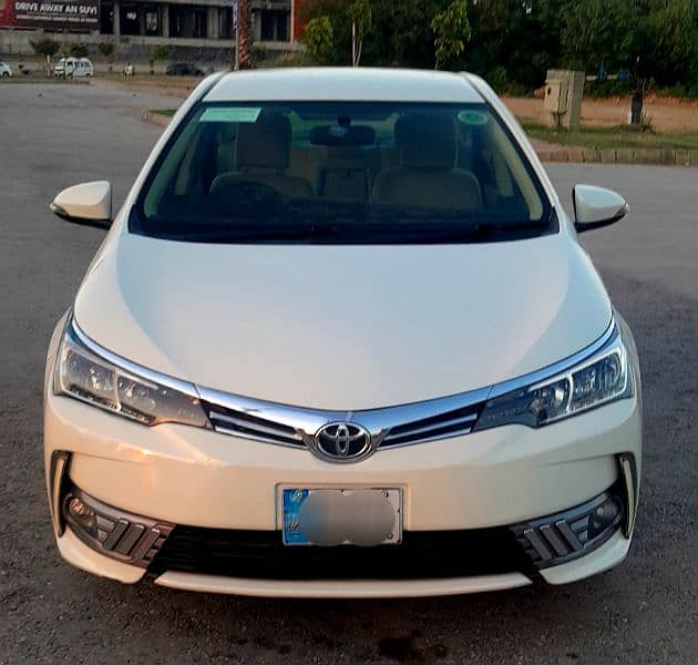 Toyota Corolla GLI VVT. I 1.3 manual18model white islamabadreg forsale 1