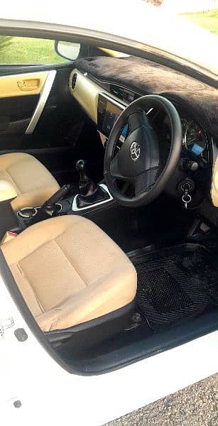 Toyota Corolla GLI VVT. I 1.3 manual18model white islamabadreg forsale 7