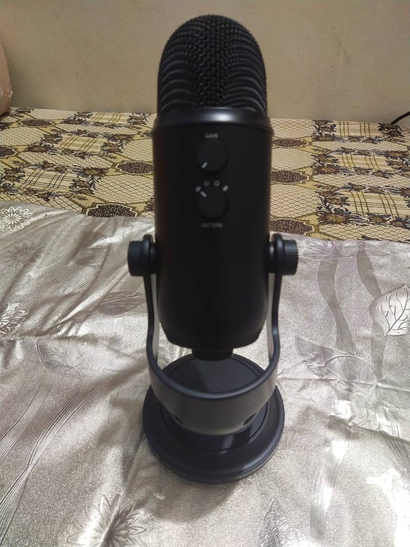 Blue Yeti Studio Mic - Brand New - Purchased From UK - Urgent Sale 7