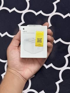 Apple USB-C 20W Charger Box Pack