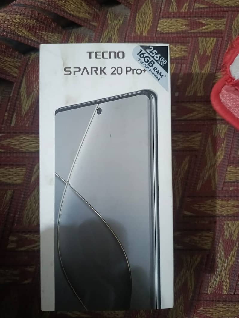 Tecno spark 20 pro plus 4