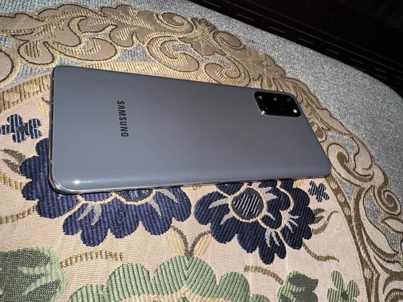 Samsung s20 plus 8Gb/128Gb 3