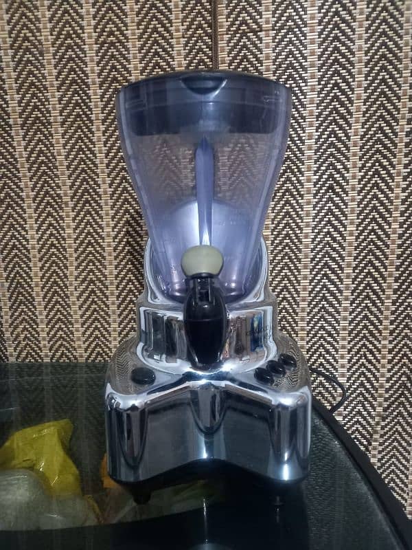 Kenwood Blender U. K. 0