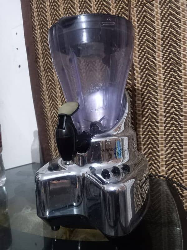 Kenwood Blender U. K. 2