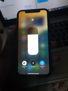 iPhone xr (factory unlock)