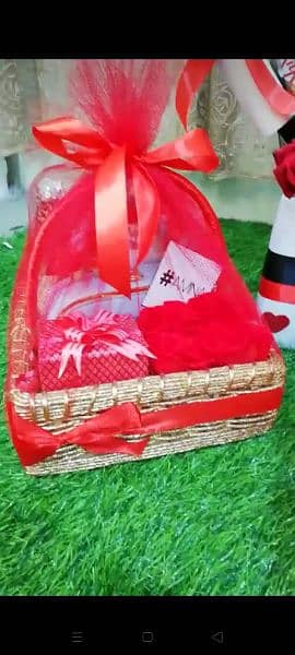 beautiful customised gift baskets buckets  are available 2