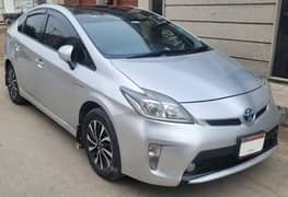 Toyota Prius 2013 S 1.8