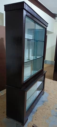 Showcase for sale ( 10/10 condition)