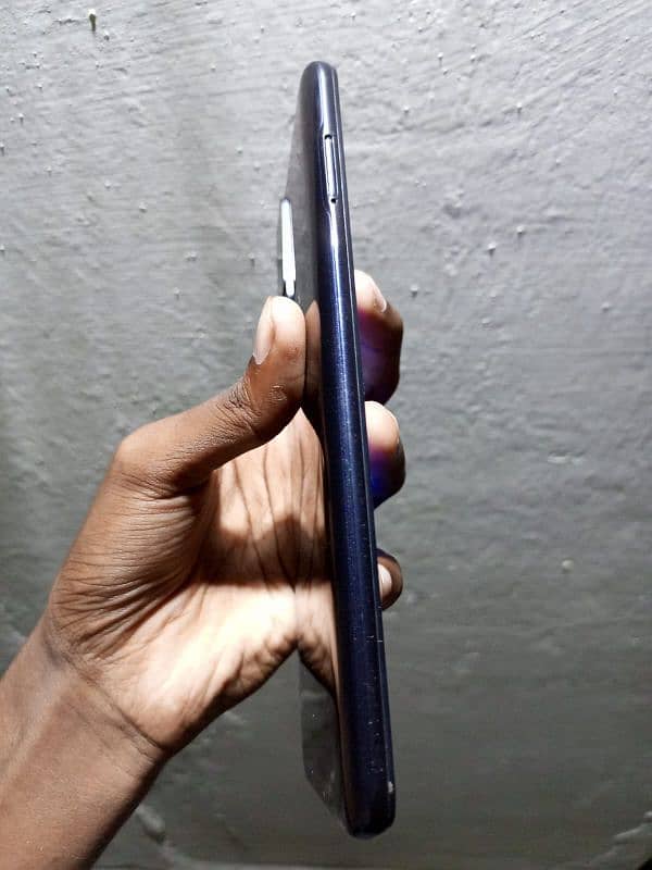 Infinix note 10 with box 6 128 10by 10 urgent sale 4