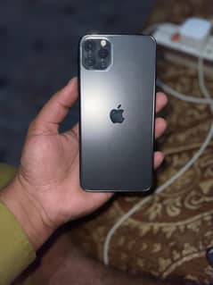 iPhone 11 Pro Max 256/ bettrey 82%/ jv mai hai