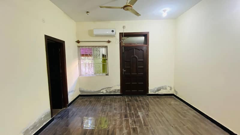 12 Marla seprit ground portion for rent 5