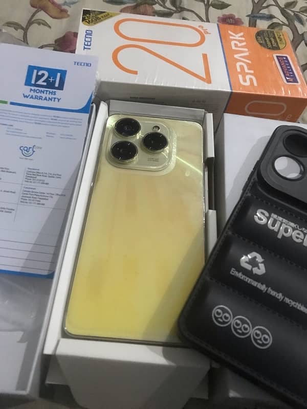 Tecno spark 20 pro 16/256gb 8 months warranty available 1