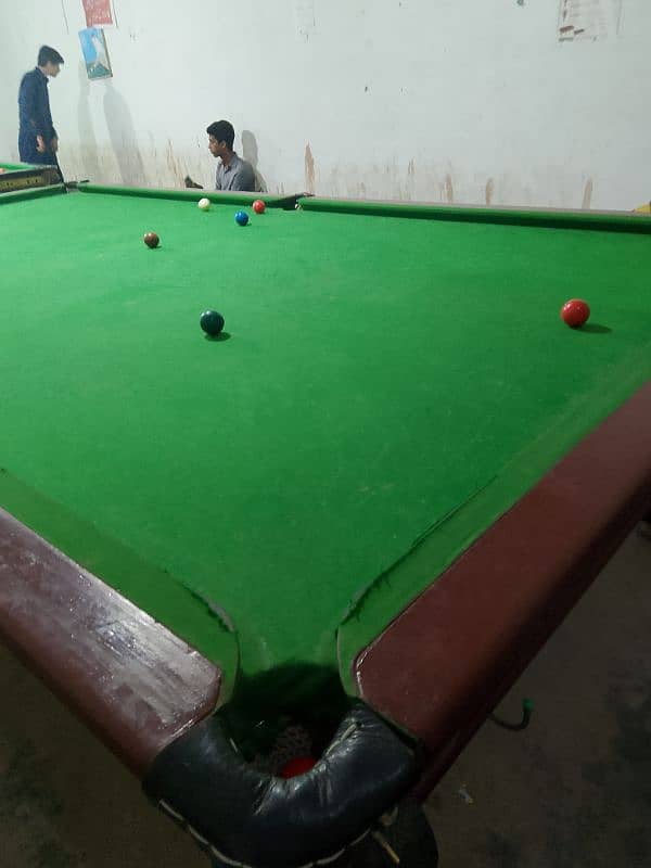 6 × 12 Snooker table,ball set, 2sticks. 4