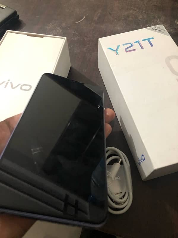 Vivo Y21T for urgent sale with box pack 03216171455 Whastapp 4