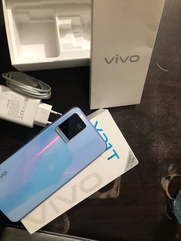 Vivo Y21T for urgent sale with box pack 03216171455 Whastapp 5