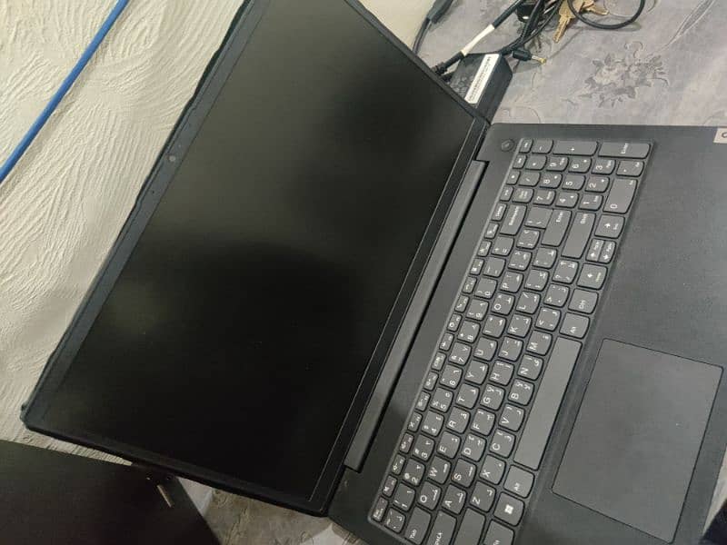 Lenovo laptop 8GB 500GB SSD 5