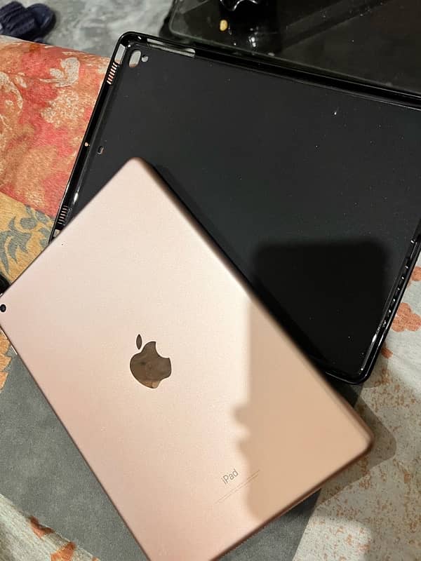 ipad for sale with box 2