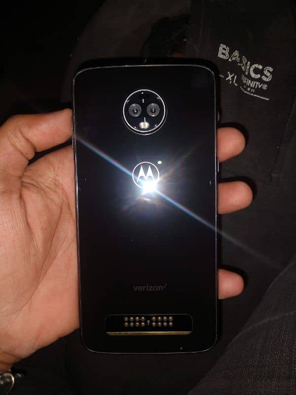 Motorola Moto z3 3