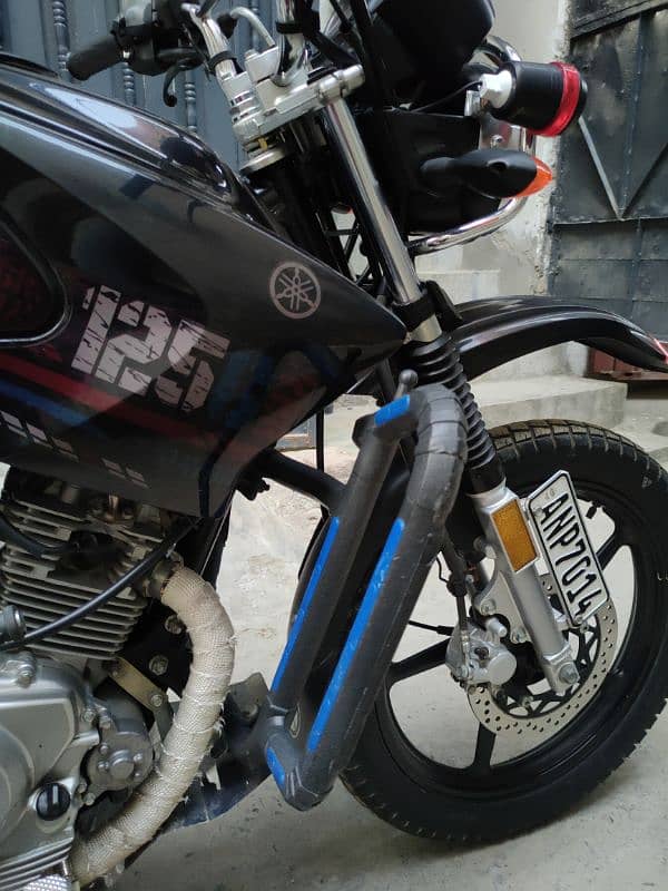 YAMAHA YBR 125G for contact 03035976800 0