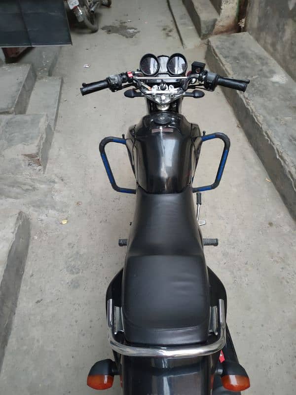 YAMAHA YBR 125G for contact 03035976800 4