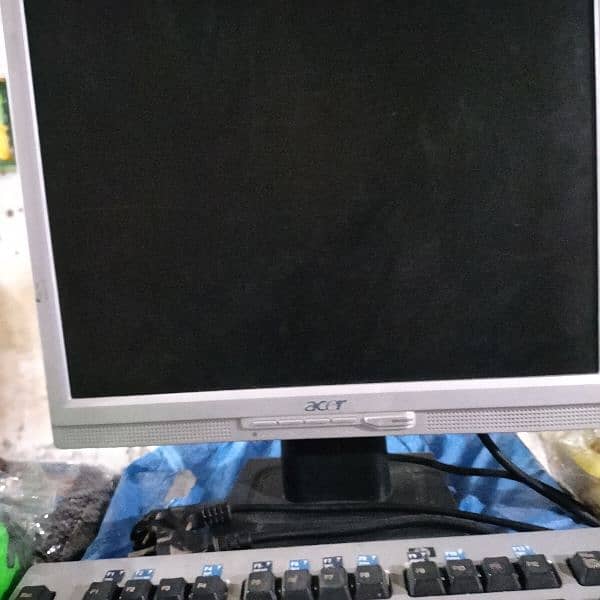 Acer lcd 19 inch without any fault 1