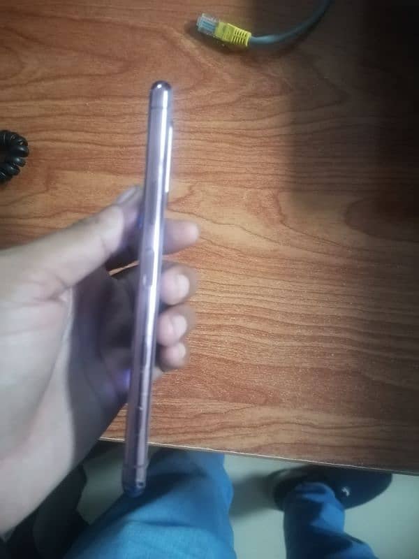 Sony experia 5 mark 2 8/128 3