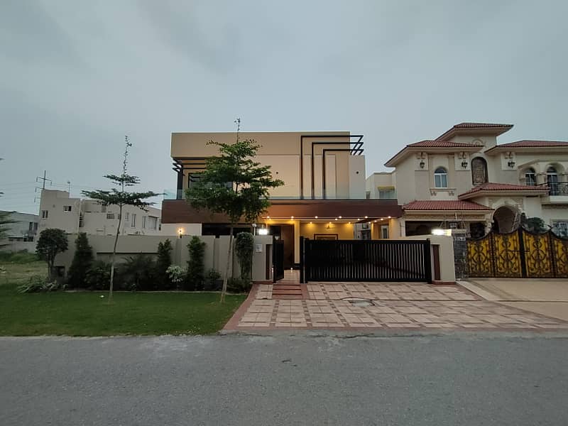 Top Of Line One Kanal Bungalow Situated At Most Prime Location Once Visit For Sale 1