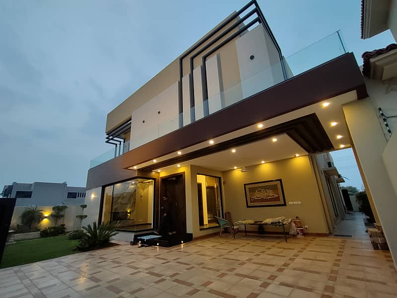 Top Of Line One Kanal Bungalow Situated At Most Prime Location Once Visit For Sale 4