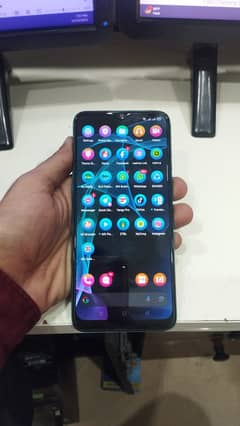 Realme 5i 4gb Ram 64gb storege with  Original Charger