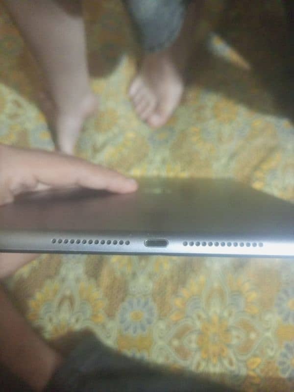 ipad 5 generation all ok but home button strip problem pubg ipad 2