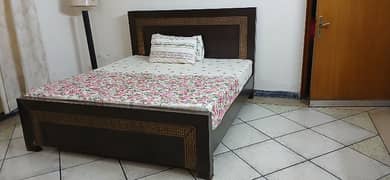 Kekar Wood Bed