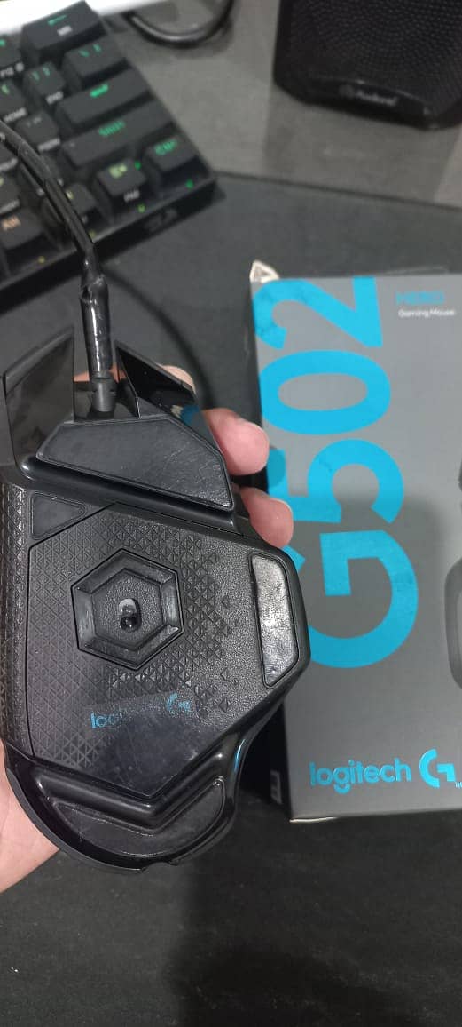 Logitech G502 Hero Gaming Mouse Wired 3