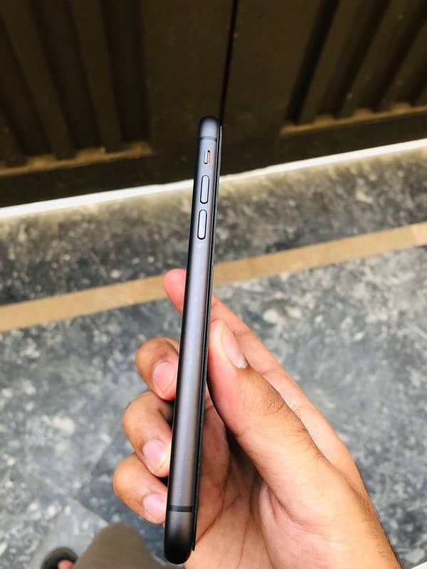 Iphone 11 128 gb PTA aproved 1