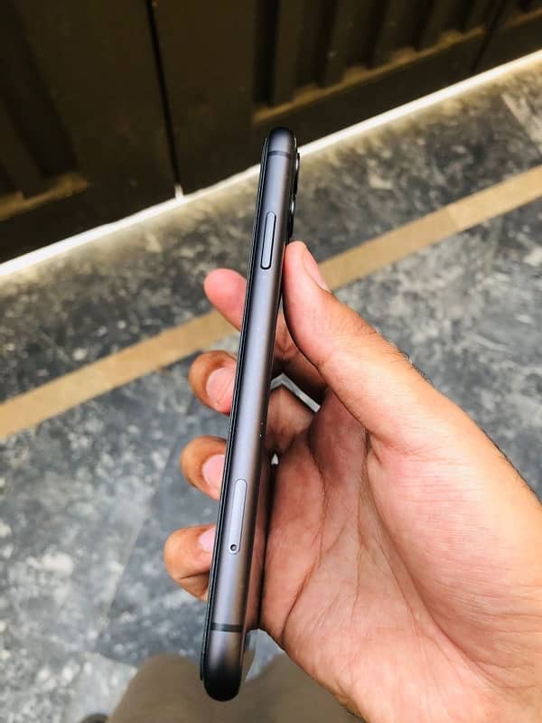 Iphone 11 128 gb PTA aproved 4