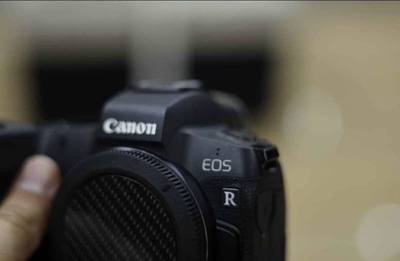 canon R 9