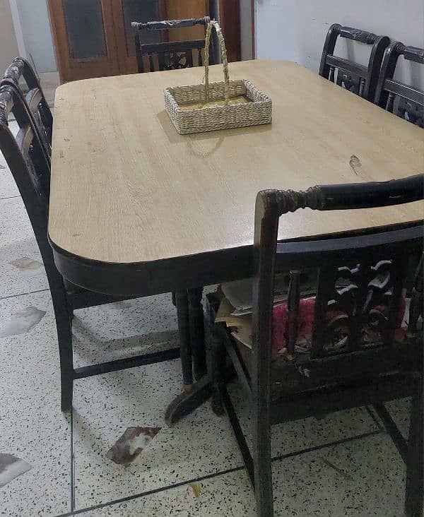 Dining Table with 6 chairs 2