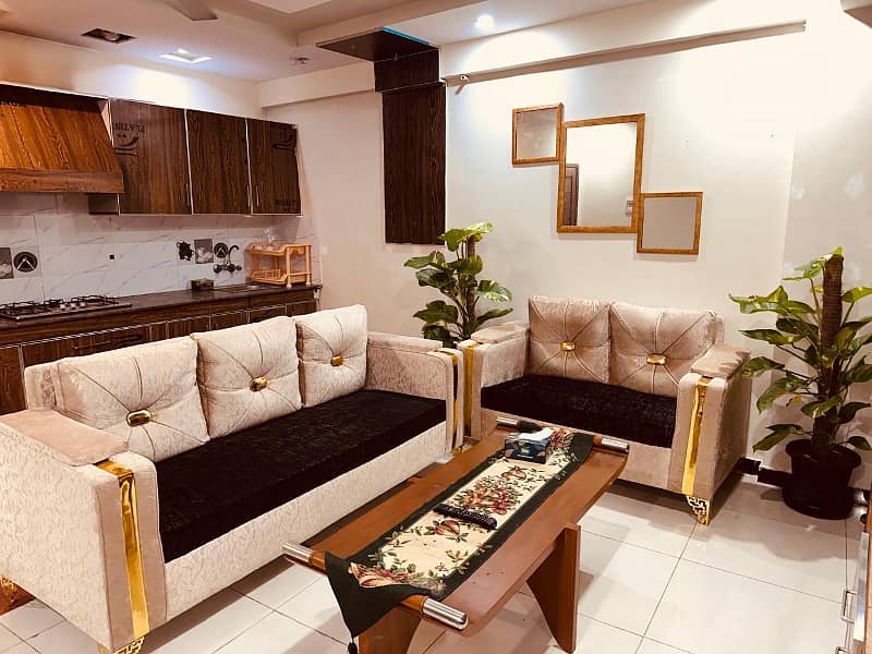 One bedroom VIP apartment for rent for short stay in bahria town 3