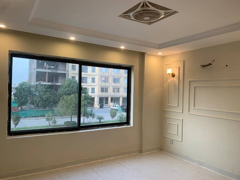 1 Bed Apartment For Sale In Nishter Block Bahria Town Lahore 3