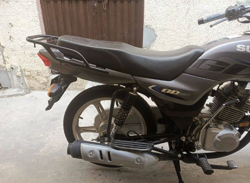 Suzuki GD110s antique piece / Contact: 0333-5002737 5