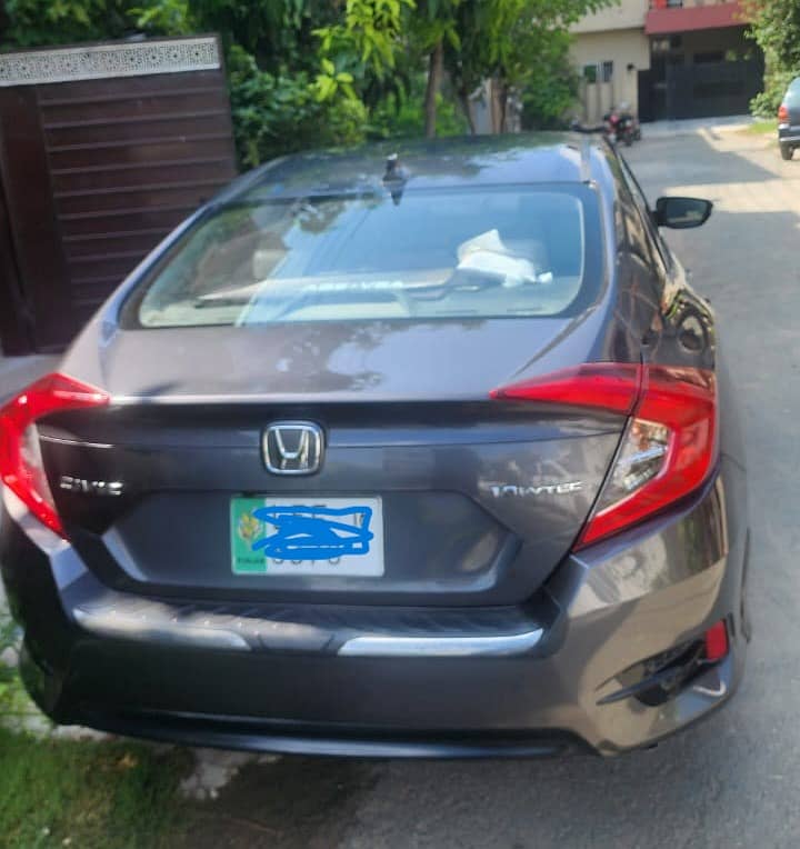 Professor used Honda Civic 2016 1.8 I-VTEC Urgent sale 5