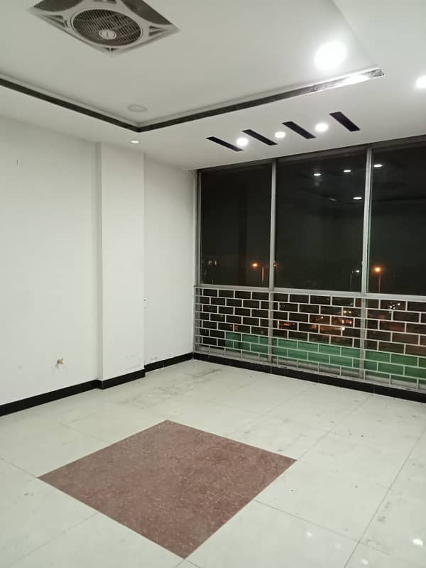 Office available for rent 2