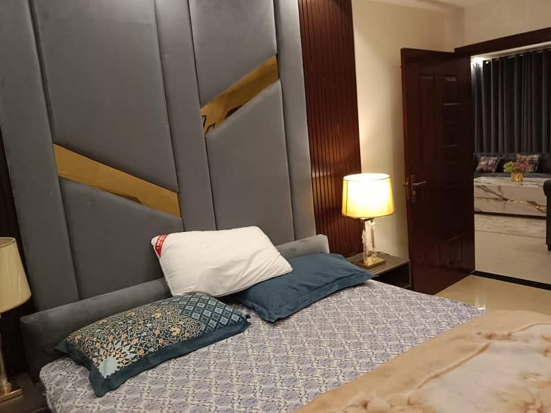 One bedroom VIP apartment for rent for short stay in bahria town 1