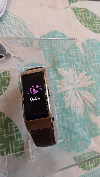 HUAWEI TalkBand B5 4