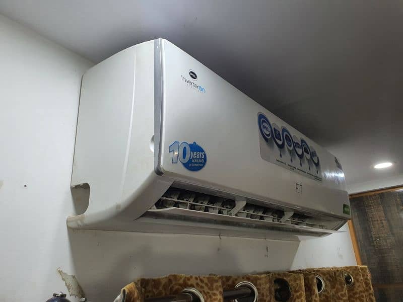 1.5 TON PEL FIT Dc inverter HEAT AND COLD fully chilled AC urgent sale 2