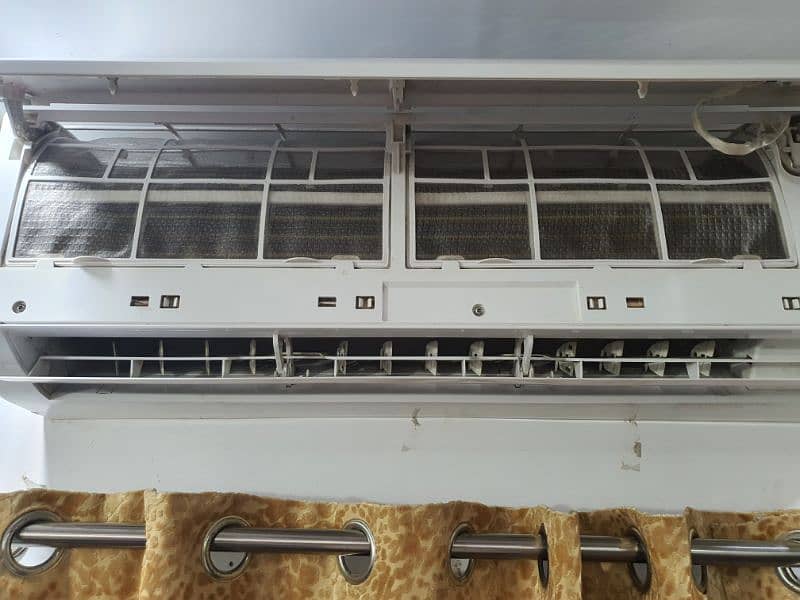 1.5 TON PEL FIT Dc inverter HEAT AND COLD fully chilled AC urgent sale 9