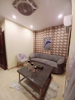 One bedroom VIP apartment for rent for short stay in bahria town 0